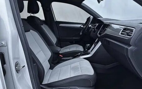 Volkswagen T-Roc I, 2021 год, 2 016 000 рублей, 10 фотография