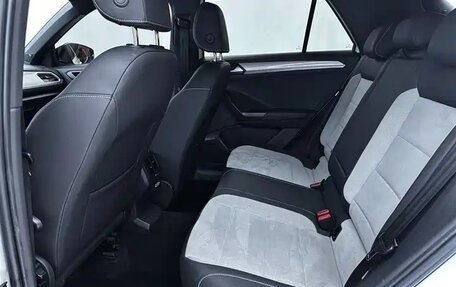 Volkswagen T-Roc I, 2021 год, 2 016 000 рублей, 9 фотография