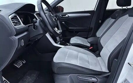 Volkswagen T-Roc I, 2021 год, 2 016 000 рублей, 8 фотография