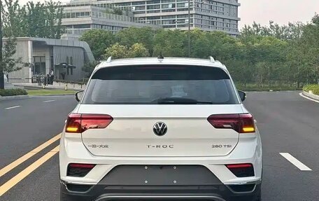 Volkswagen T-Roc I, 2022 год, 1 930 000 рублей, 5 фотография