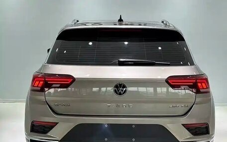Volkswagen T-Roc I, 2022 год, 1 896 000 рублей, 5 фотография