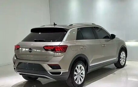 Volkswagen T-Roc I, 2022 год, 1 896 000 рублей, 6 фотография
