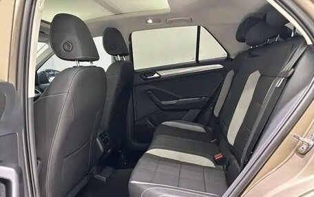 Volkswagen T-Roc I, 2022 год, 1 896 000 рублей, 8 фотография