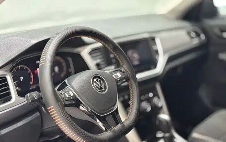 Volkswagen T-Roc I, 2022 год, 1 896 000 рублей, 11 фотография
