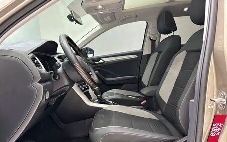 Volkswagen T-Roc I, 2022 год, 1 896 000 рублей, 7 фотография