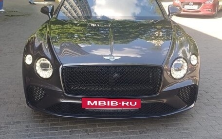 Bentley Continental GT III, 2019 год, 20 000 000 рублей, 2 фотография