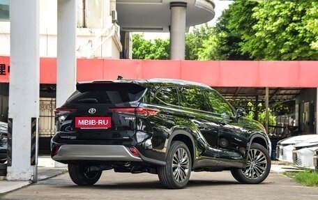 Toyota Highlander, 2026 год, 5 940 000 рублей, 7 фотография