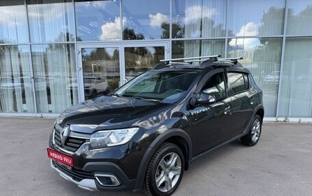 Renault Sandero II рестайлинг, 2019 год, 1 249 000 рублей, 1 фотография