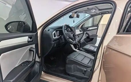 Volkswagen T-Roc I, 2023 год, 2 087 000 рублей, 7 фотография