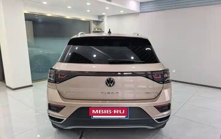 Volkswagen T-Roc I, 2023 год, 2 087 000 рублей, 5 фотография