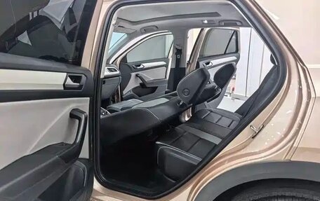 Volkswagen T-Roc I, 2023 год, 2 087 000 рублей, 8 фотография