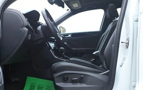 Volkswagen T-Roc I, 2021 год, 2 418 000 рублей, 7 фотография