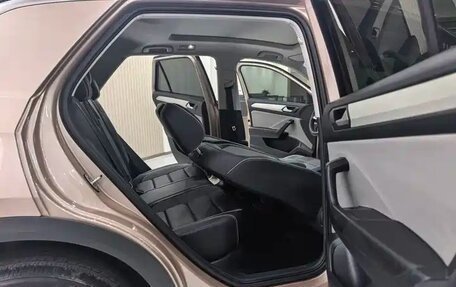 Volkswagen T-Roc I, 2023 год, 2 087 000 рублей, 10 фотография
