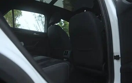 Volkswagen T-Roc I, 2021 год, 2 418 000 рублей, 10 фотография