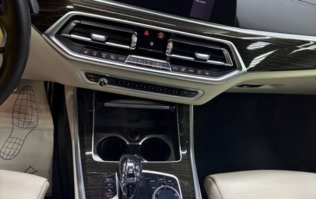 BMW X5, 2018 год, 5 800 000 рублей, 13 фотография