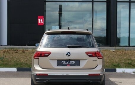 Volkswagen Tiguan II, 2021 год, 3 450 000 рублей, 5 фотография