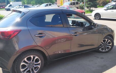 Mazda Demio IV, 2017 год, 960 000 рублей, 4 фотография
