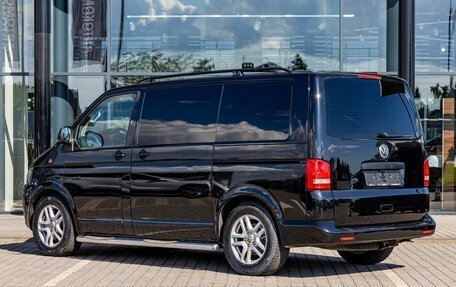 Volkswagen Multivan T5, 2011 год, 1 995 000 рублей, 4 фотография