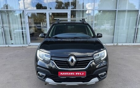 Renault Sandero II рестайлинг, 2019 год, 1 249 000 рублей, 2 фотография