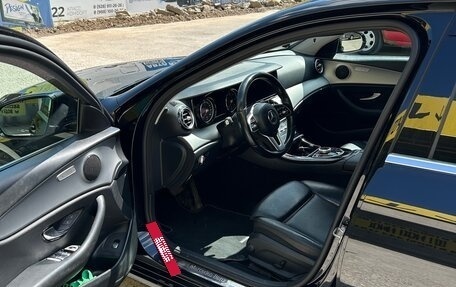 Mercedes-Benz E-Класс, 2018 год, 1 990 000 рублей, 6 фотография