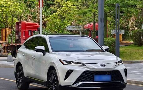 Toyota Venza, 2022 год, 3 739 000 рублей, 3 фотография