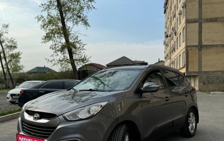 Hyundai ix35 I рестайлинг, 2012 год, 850 000 рублей, 3 фотография