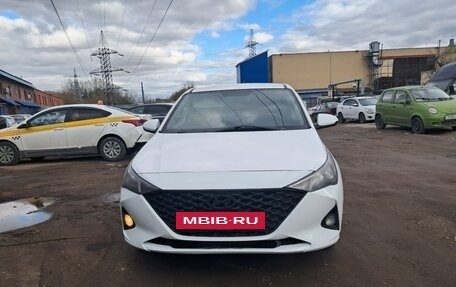 Hyundai Solaris II рестайлинг, 2020 год, 848 000 рублей, 2 фотография