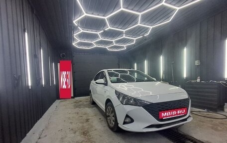 Hyundai Solaris II рестайлинг, 2020 год, 848 000 рублей, 3 фотография