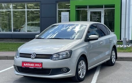 Volkswagen Polo VI (EU Market), 2012 год, 800 000 рублей, 1 фотография