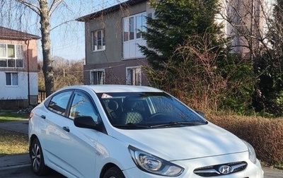 Hyundai Solaris II рестайлинг, 2013 год, 399 000 рублей, 1 фотография