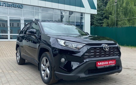 Toyota RAV4, 2021 год, 3 700 000 рублей, 1 фотография