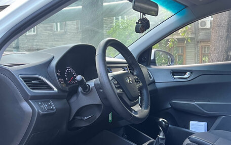 Hyundai Solaris II рестайлинг, 2018 год, 660 000 рублей, 7 фотография