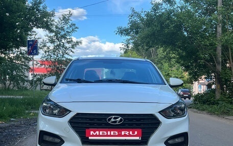 Hyundai Solaris II рестайлинг, 2018 год, 660 000 рублей, 2 фотография