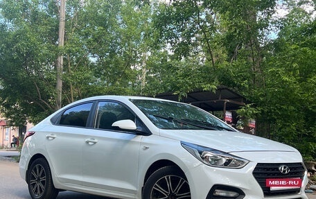 Hyundai Solaris II рестайлинг, 2018 год, 660 000 рублей, 3 фотография
