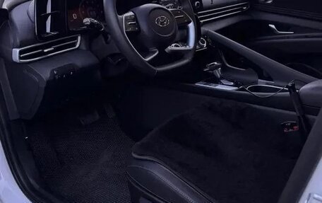 Hyundai Elantra, 2022 год, 1 490 000 рублей, 10 фотография