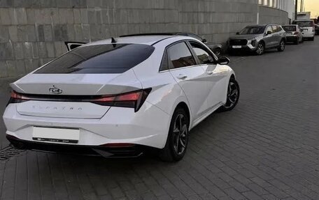 Hyundai Elantra, 2022 год, 1 490 000 рублей, 4 фотография