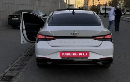 Hyundai Elantra, 2022 год, 1 490 000 рублей, 5 фотография