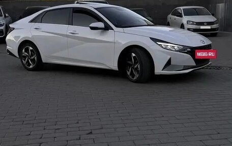 Hyundai Elantra, 2022 год, 1 490 000 рублей, 2 фотография