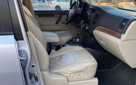 Mitsubishi Pajero IV, 2007 год, 1 350 000 рублей, 17 фотография