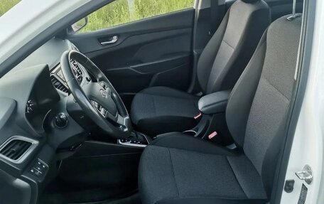 Hyundai Solaris II рестайлинг, 2019 год, 1 230 000 рублей, 8 фотография