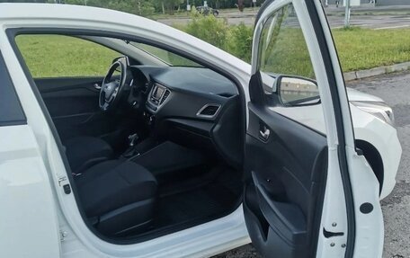 Hyundai Solaris II рестайлинг, 2019 год, 1 230 000 рублей, 18 фотография
