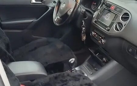 Volkswagen Tiguan I, 2010 год, 1 100 000 рублей, 8 фотография