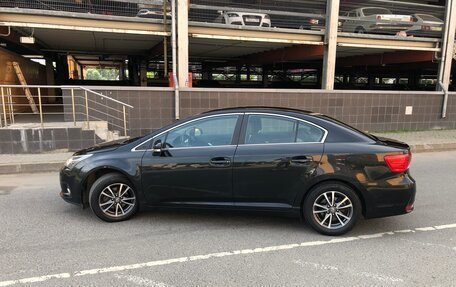 Toyota Avensis III рестайлинг, 2012 год, 1 390 000 рублей, 2 фотография
