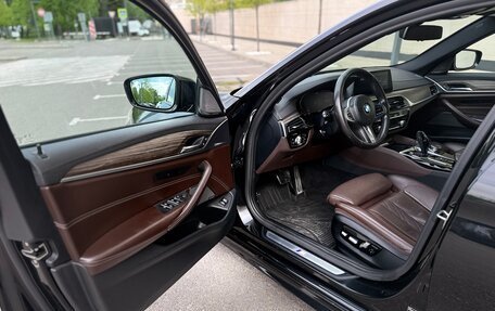 BMW 5 серия, 2019 год, 3 694 000 рублей, 11 фотография