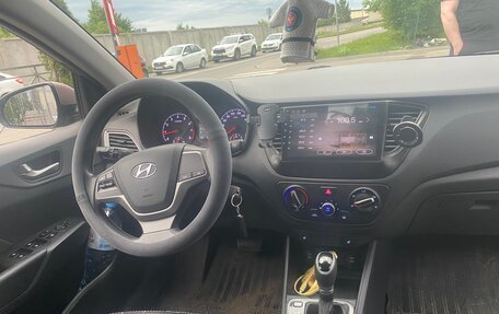Hyundai Solaris II рестайлинг, 2019 год, 1 190 000 рублей, 4 фотография