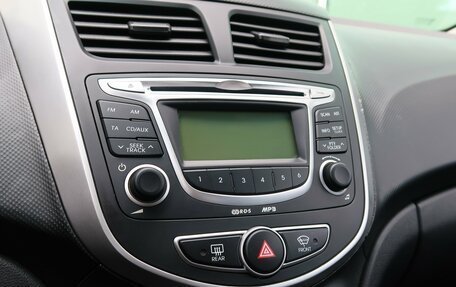 Hyundai Solaris II рестайлинг, 2012 год, 829 000 рублей, 18 фотография