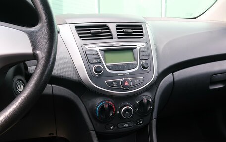 Hyundai Solaris II рестайлинг, 2012 год, 829 000 рублей, 17 фотография