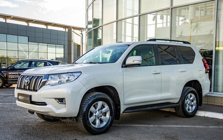 Toyota Land Cruiser Prado 150 рестайлинг 2, 2019 год, 4 498 000 рублей, 3 фотография