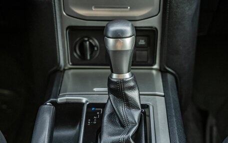 Toyota Land Cruiser Prado 150 рестайлинг 2, 2019 год, 4 498 000 рублей, 24 фотография