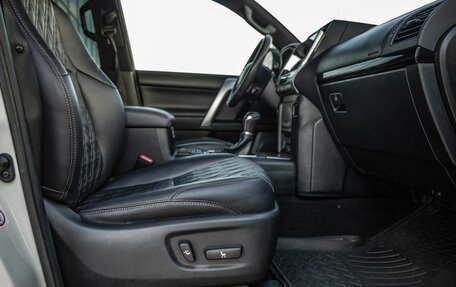 Toyota Land Cruiser Prado 150 рестайлинг 2, 2019 год, 4 498 000 рублей, 27 фотография